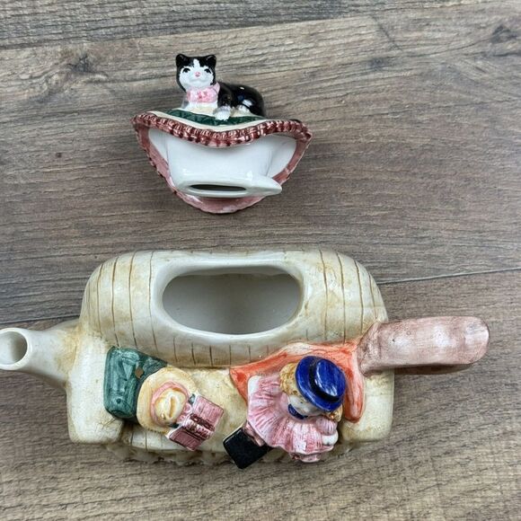 Tea Time Hand Glazed & Painted Porcelain Tea Pot Cat Doll On Couch - Picture 4 of 6